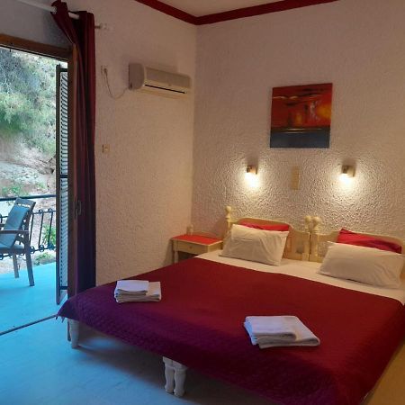 Artemis Rooms Agia Marina  Экстерьер фото